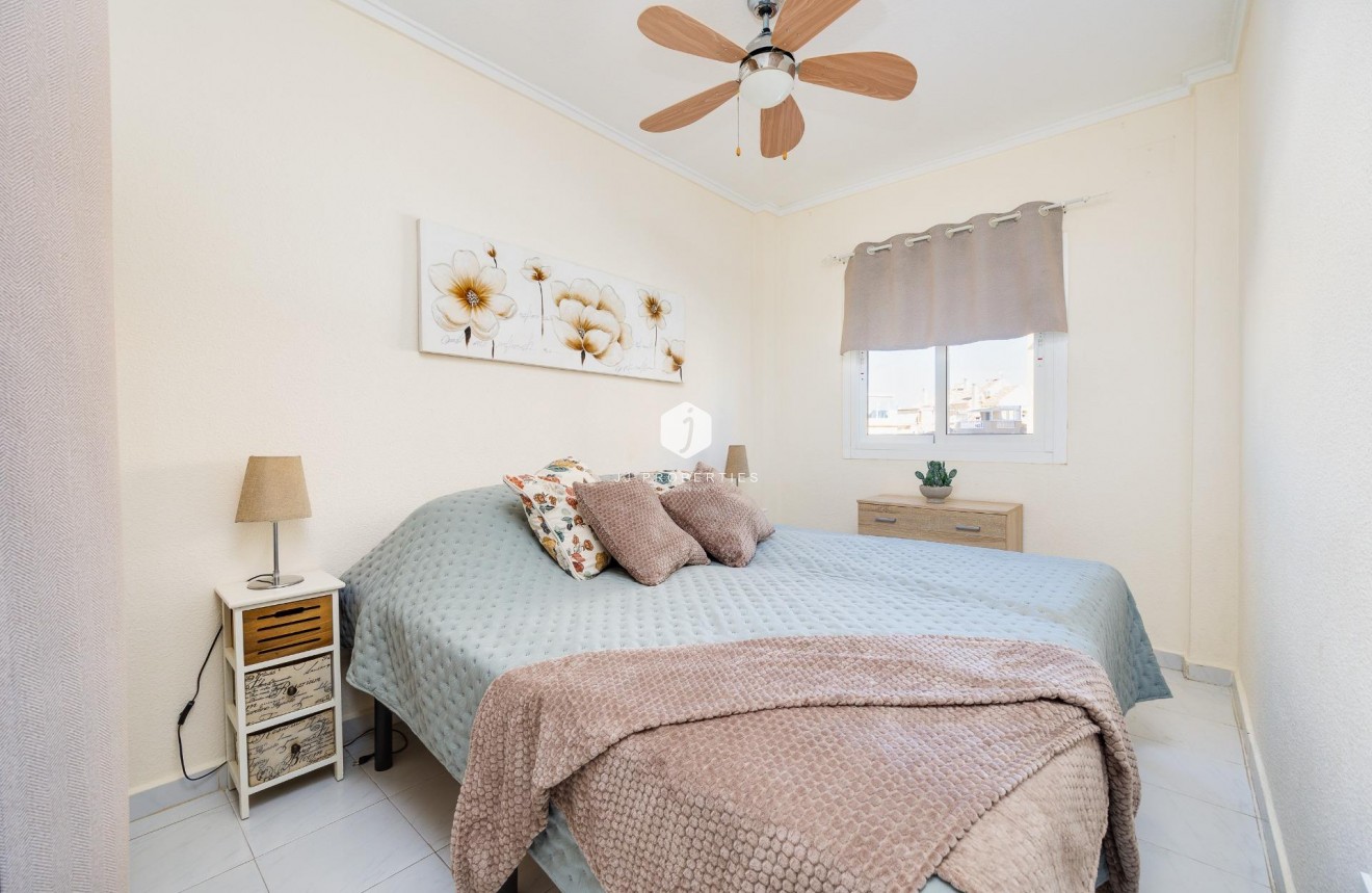 Segunda mano - Apartamento / piso -
Torrevieja - Torreblanca