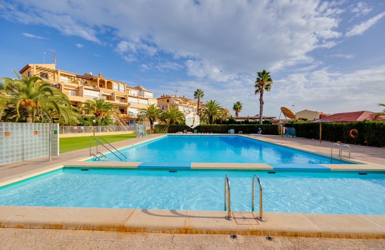 Segunda mano - Apartamento / piso -
Torrevieja - Torreblanca