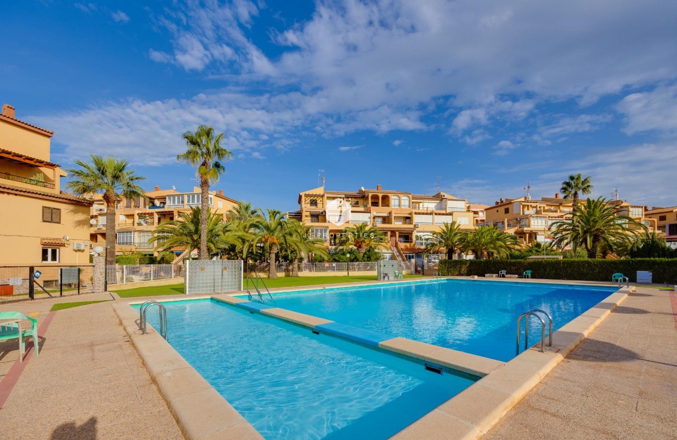 Segunda mano - Apartamento / piso -
Torrevieja - Torreblanca