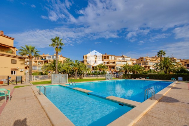 Segunda mano - Apartamento / piso -
Torrevieja - Torreblanca