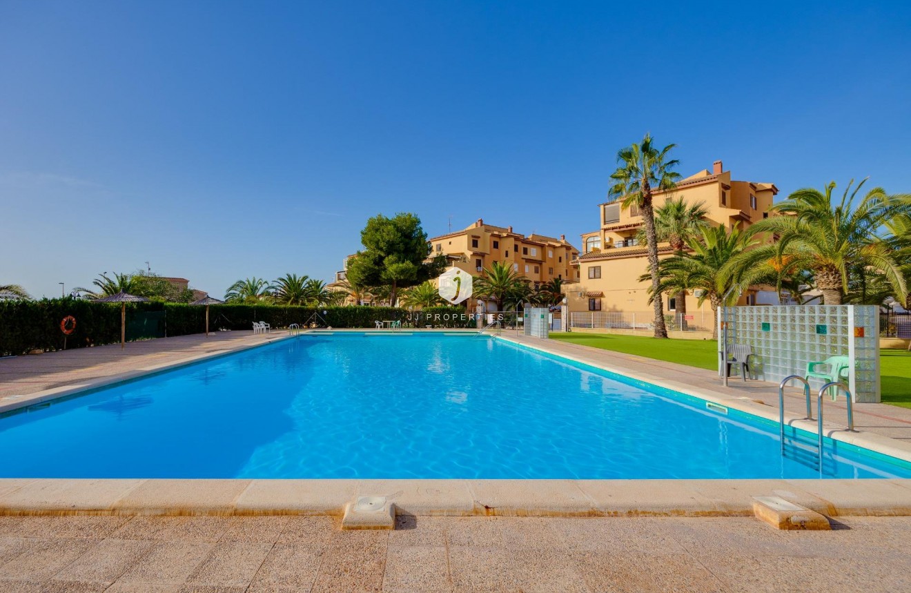 Segunda mano - Apartamento / piso -
Torrevieja - Torreblanca