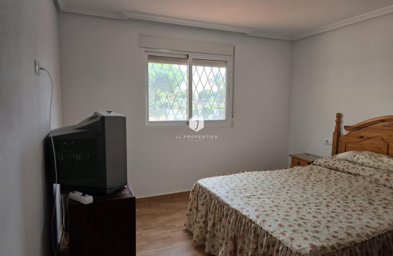 Segunda mano - Villa -
Orihuela Costa - Campoamor