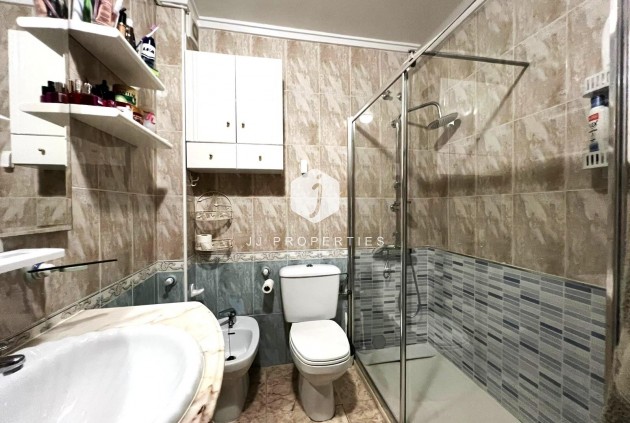 Segunda mano - Apartamento / piso -
Guardamar del Segura - Pueblo