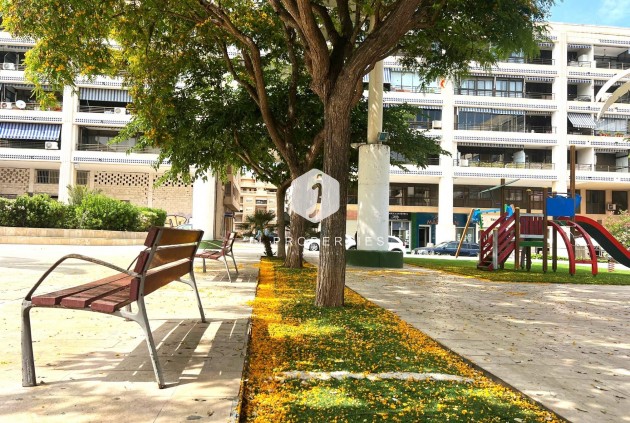 Segunda mano - Apartamento / piso -
Guardamar del Segura - Pueblo