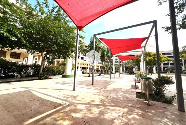 Segunda mano - Apartamento / piso -
Guardamar del Segura - Pueblo