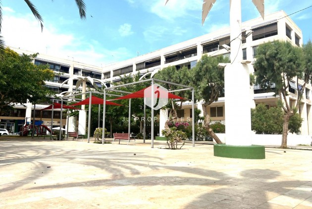 Segunda mano - Apartamento / piso -
Guardamar del Segura - Pueblo