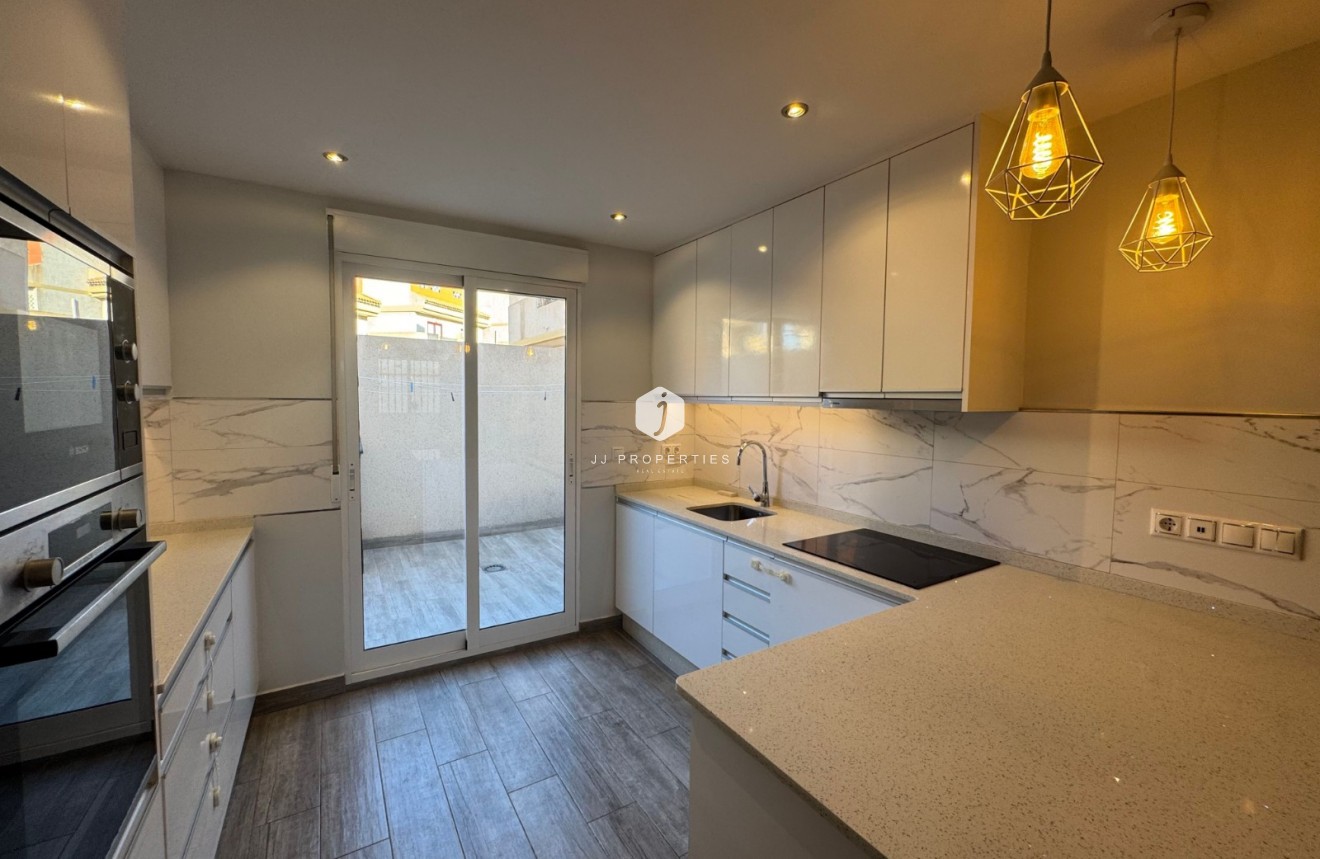 Segunda mano - Apartamento / piso -
La Zenia - Costa Blanca