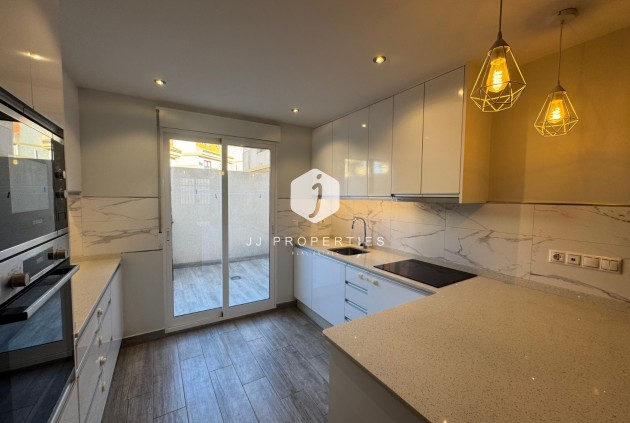 Segunda mano - Apartamento / piso -
La Zenia - Costa Blanca