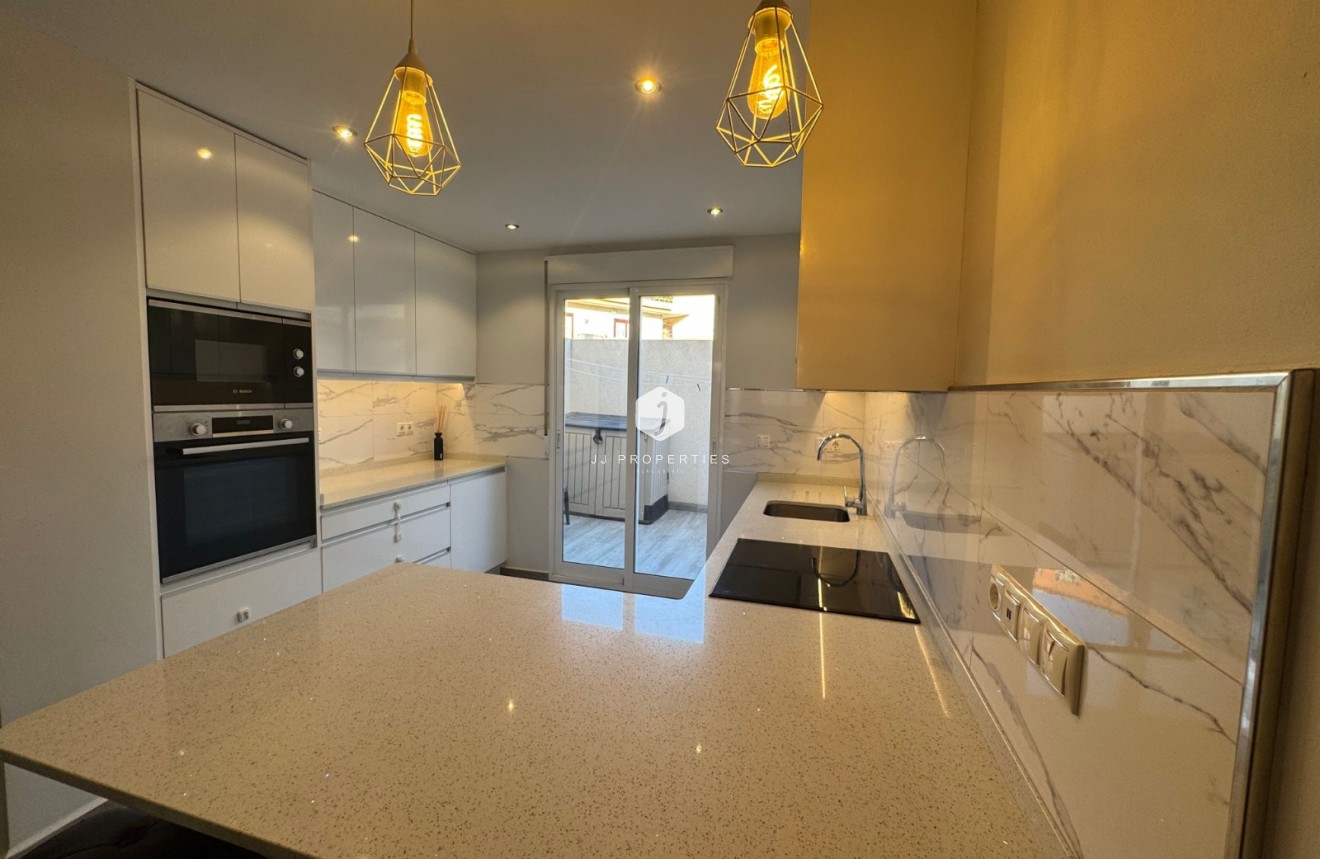 Segunda mano - Apartamento / piso -
La Zenia - Costa Blanca