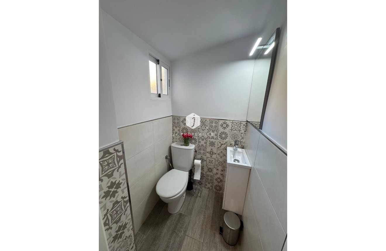 Segunda mano - Apartamento / piso -
La Zenia - Costa Blanca