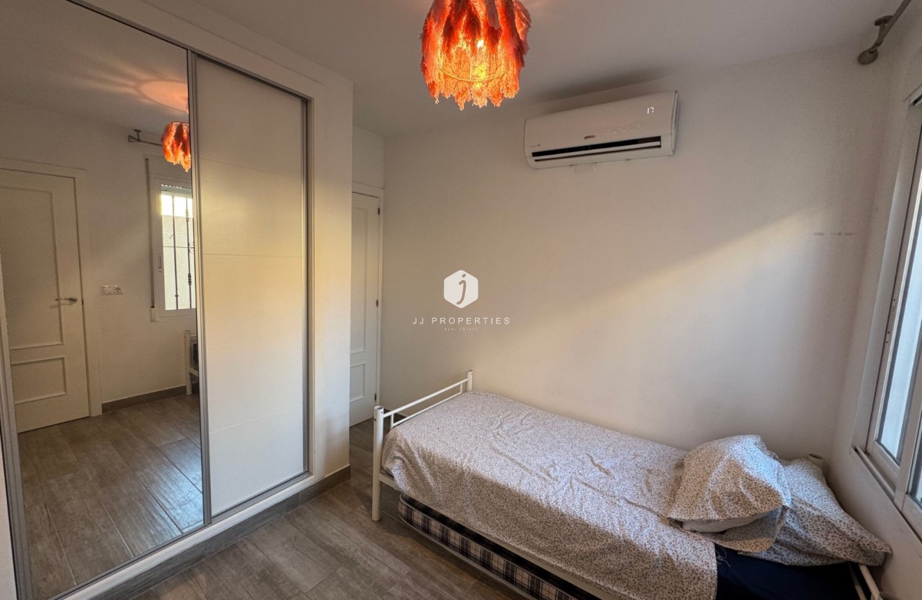 Segunda mano - Apartamento / piso -
La Zenia - Costa Blanca