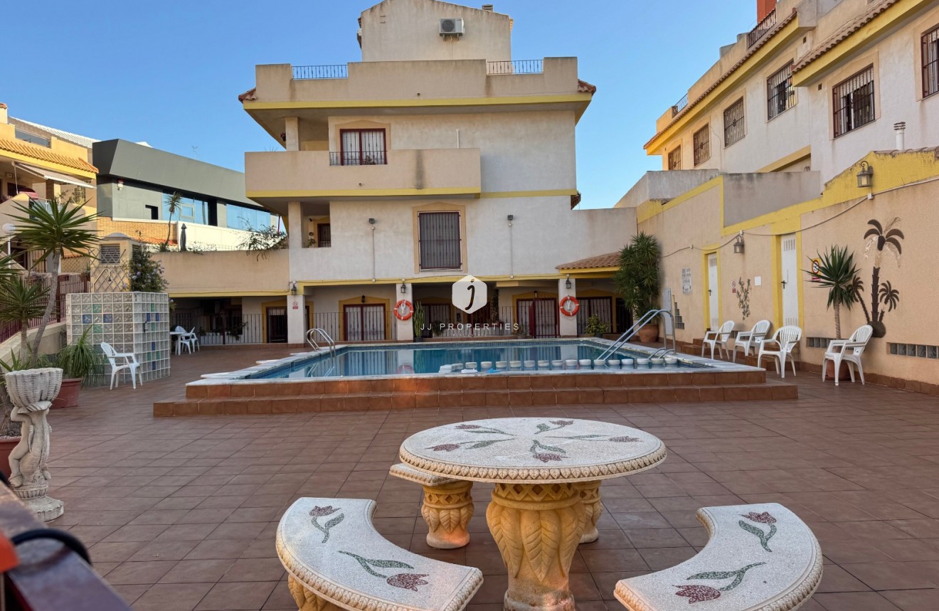 Segunda mano - Apartamento / piso -
La Zenia - Costa Blanca