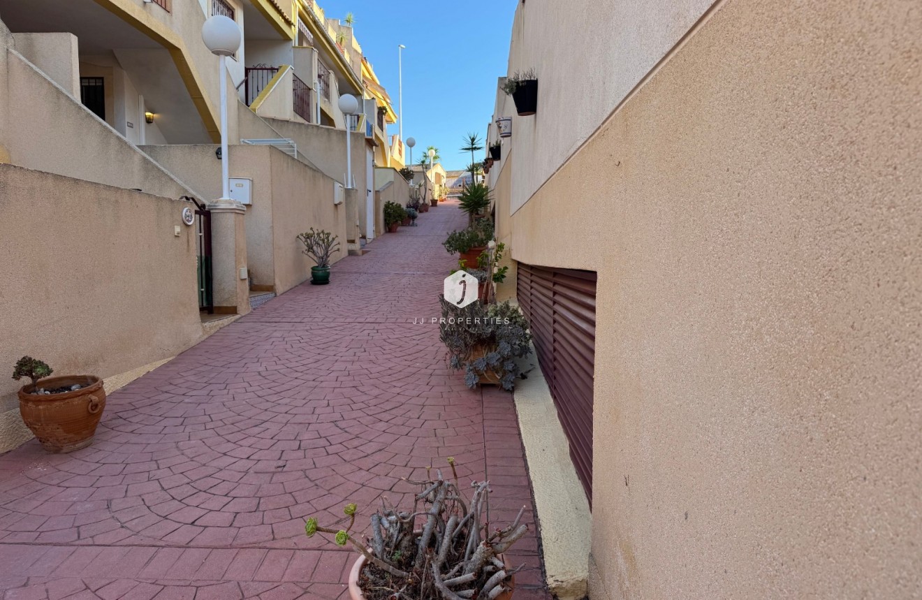 Segunda mano - Apartamento / piso -
La Zenia - Costa Blanca