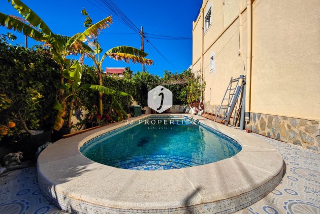 Segunda mano - Chalet -
San Miguel de Salinas - Inland