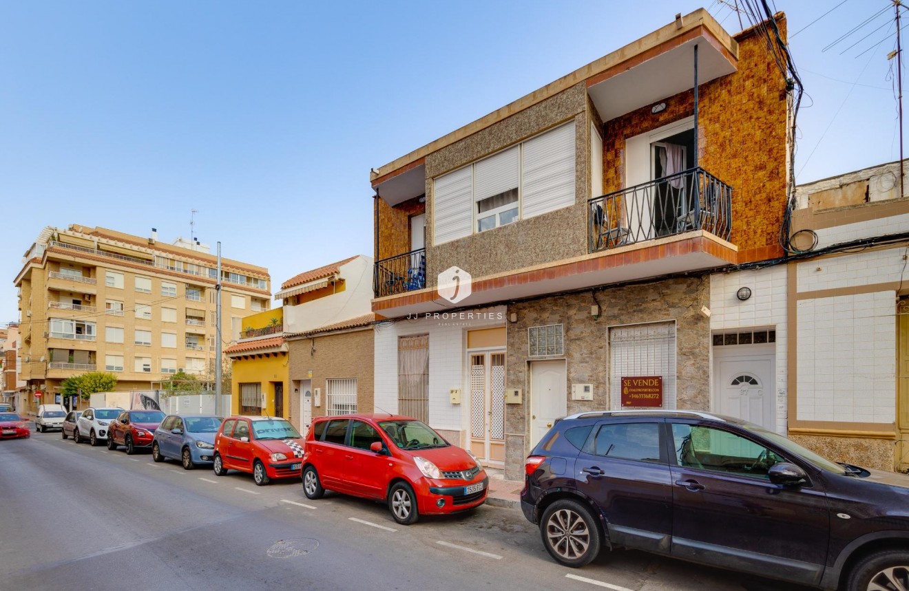 Segunda mano - Apartamento / piso -
Torrevieja - Centro