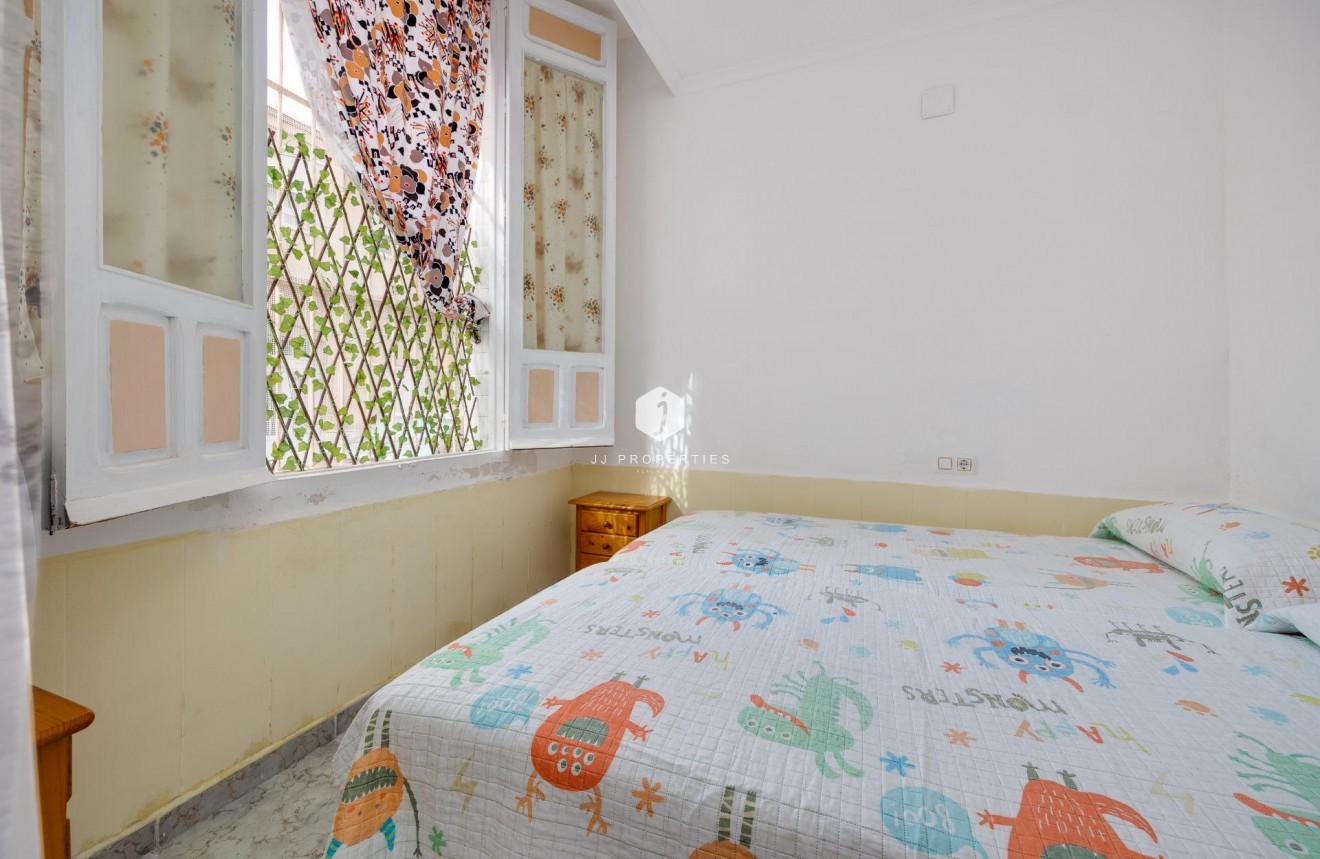 Segunda mano - Apartamento / piso -
Torrevieja - Centro