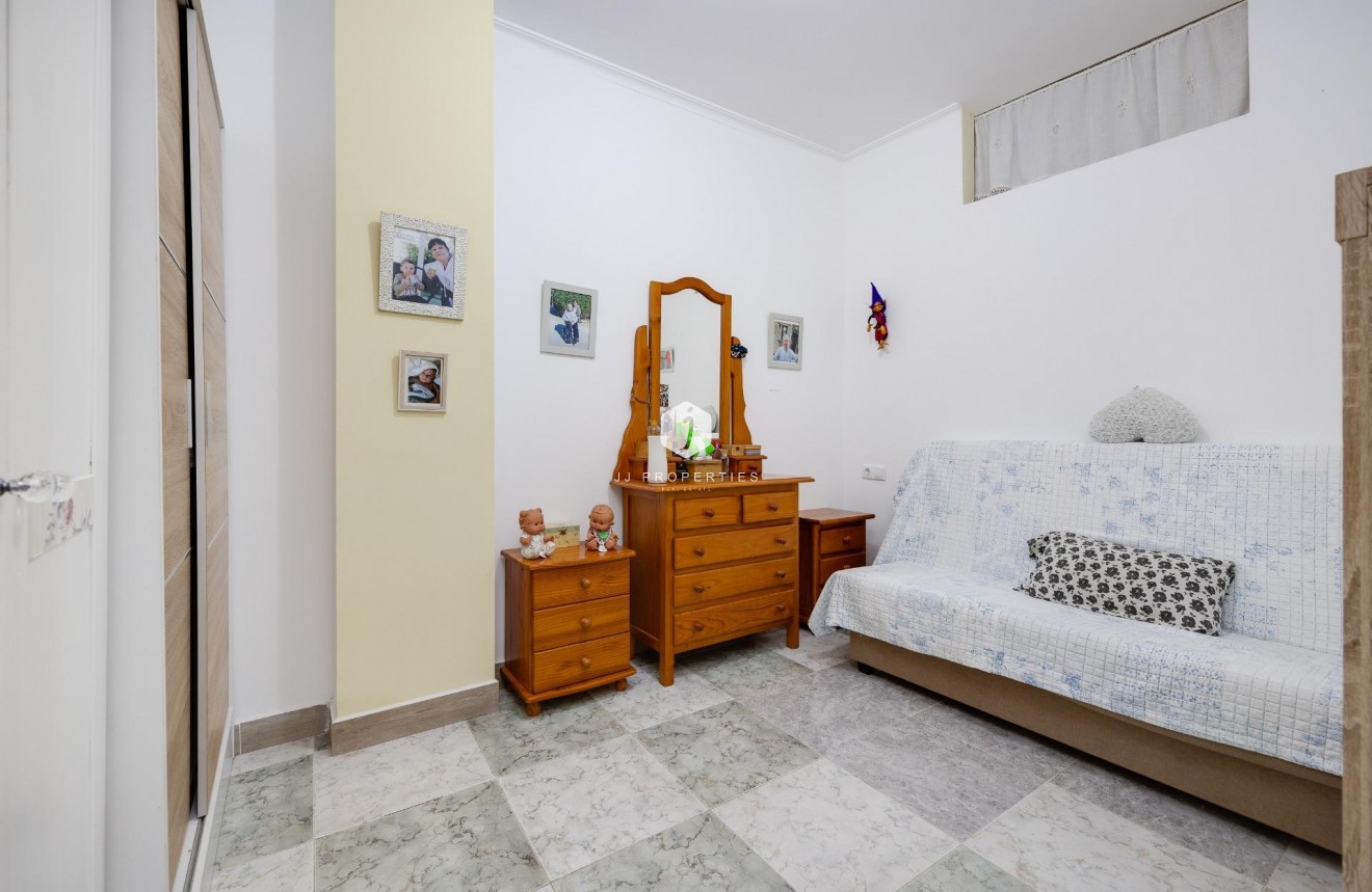 Segunda mano - Apartamento / piso -
Torrevieja - Centro