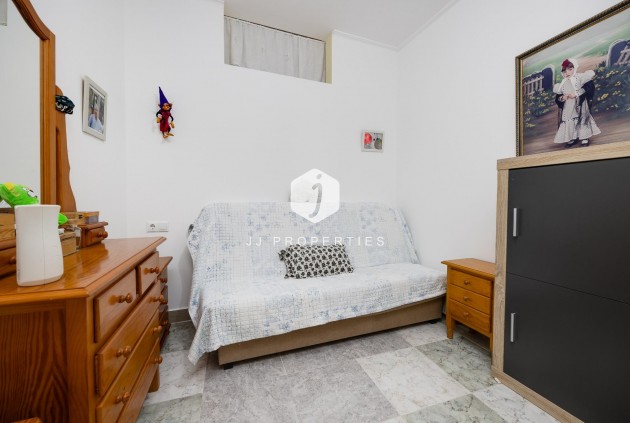 Segunda mano - Apartamento / piso -
Torrevieja - Centro