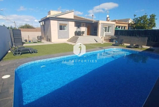 Tweedehands - Villa -
Torrevieja - Costa Blanca