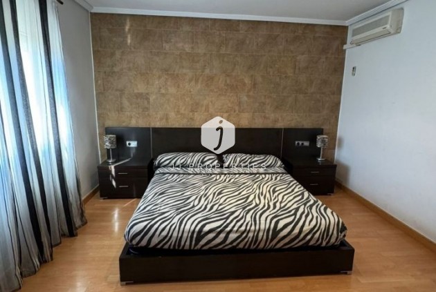 Tweedehands - Villa -
Torrevieja - Costa Blanca