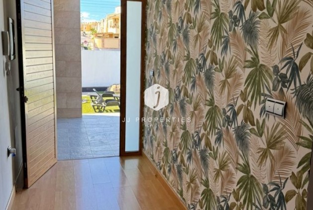 Tweedehands - Villa -
Torrevieja - Costa Blanca