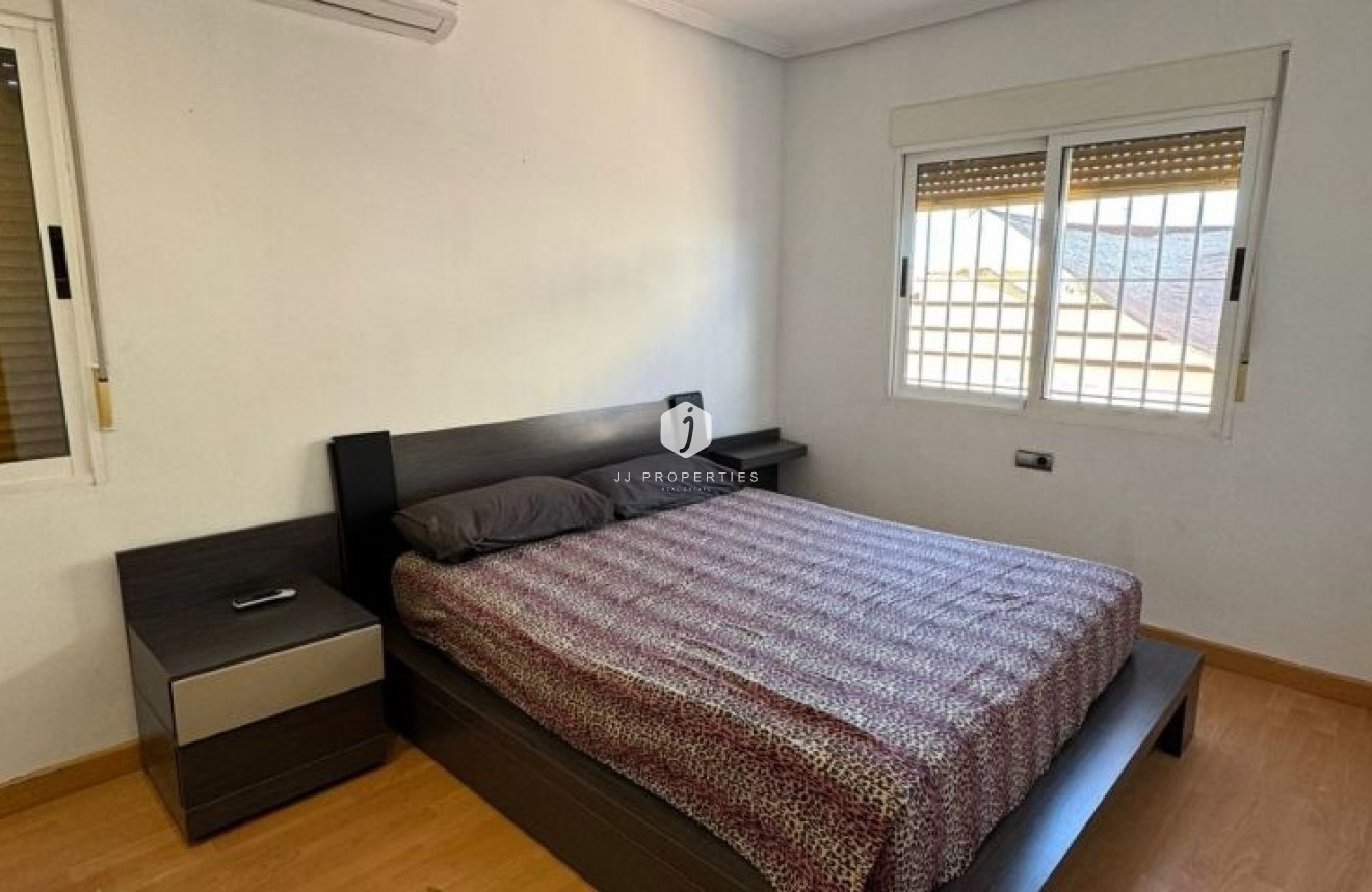 Tweedehands - Villa -
Torrevieja - Costa Blanca