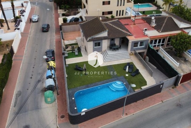 Tweedehands - Villa -
Torrevieja - Costa Blanca