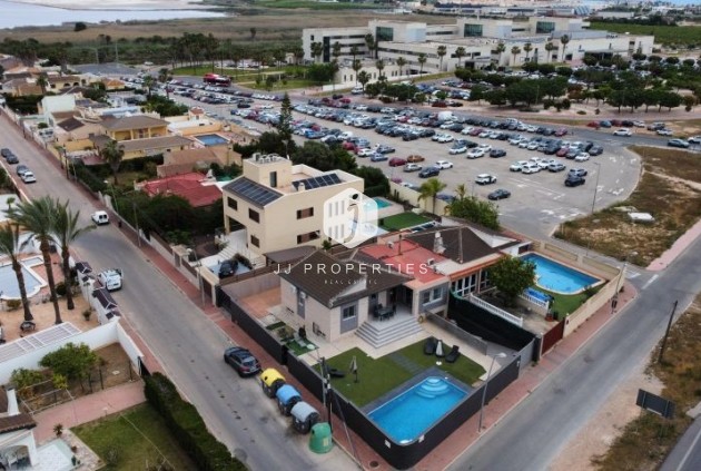 Tweedehands - Villa -
Torrevieja - Costa Blanca