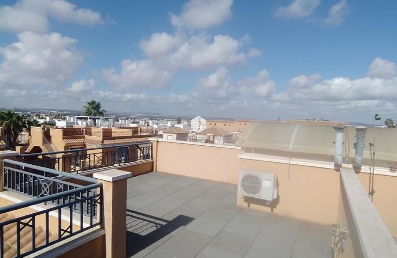 Segunda mano - Chalet -
Torrevieja - AGUAS NUEVAS 25