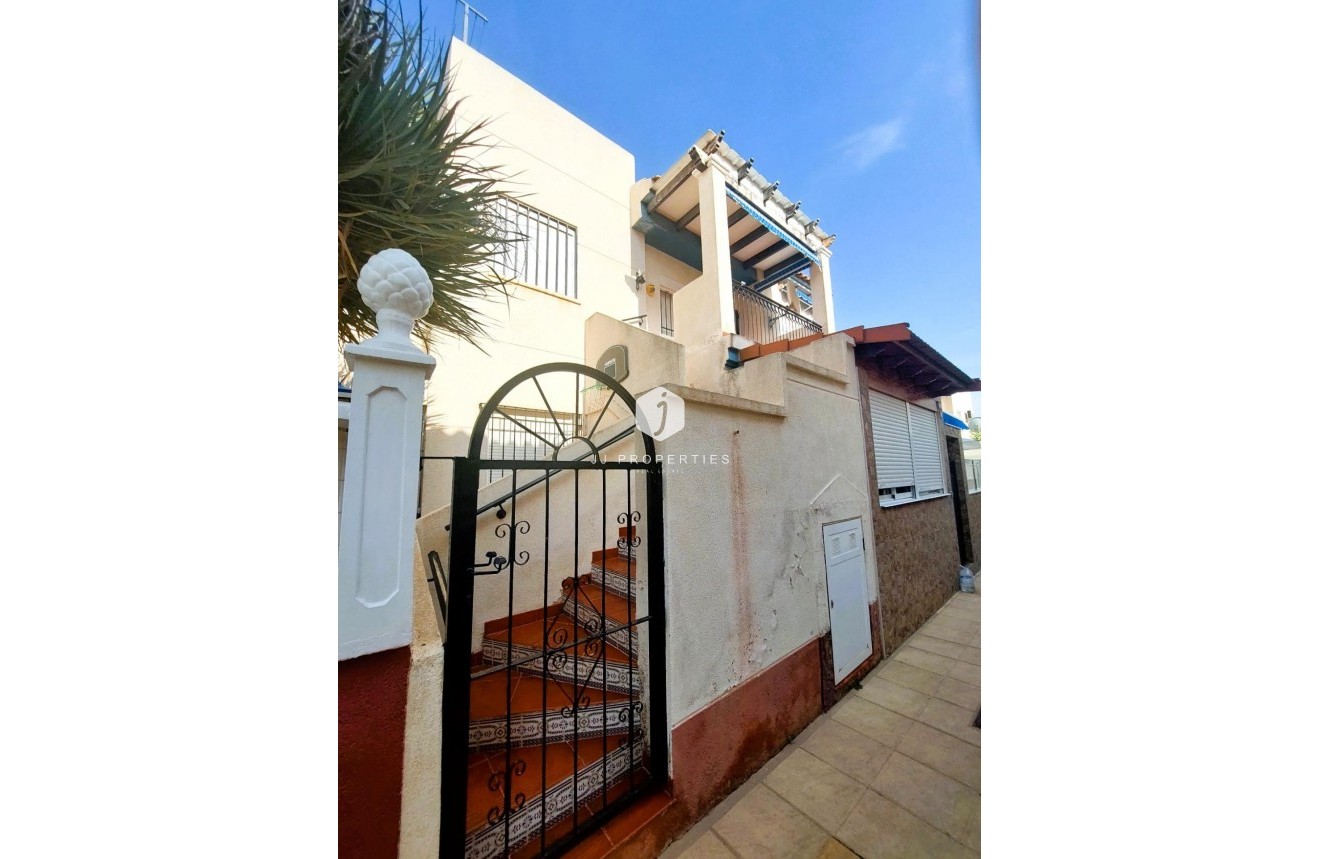 Segunda mano - Bungalow -
Orihuela Costa - Costa Blanca