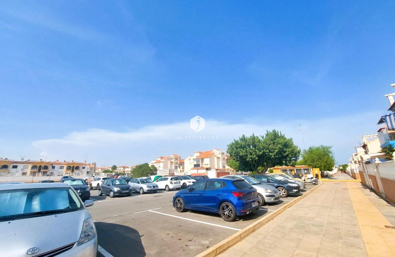 Segunda mano - Bungalow -
Orihuela Costa - Costa Blanca