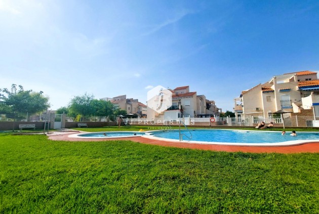 Segunda mano - Bungalow -
Orihuela Costa - Costa Blanca