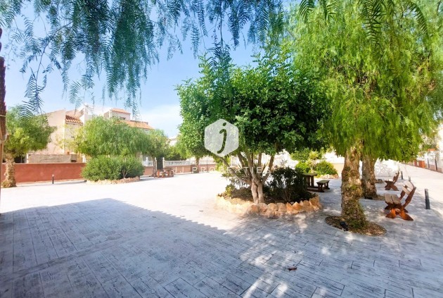 Segunda mano - Bungalow -
Orihuela Costa - Costa Blanca