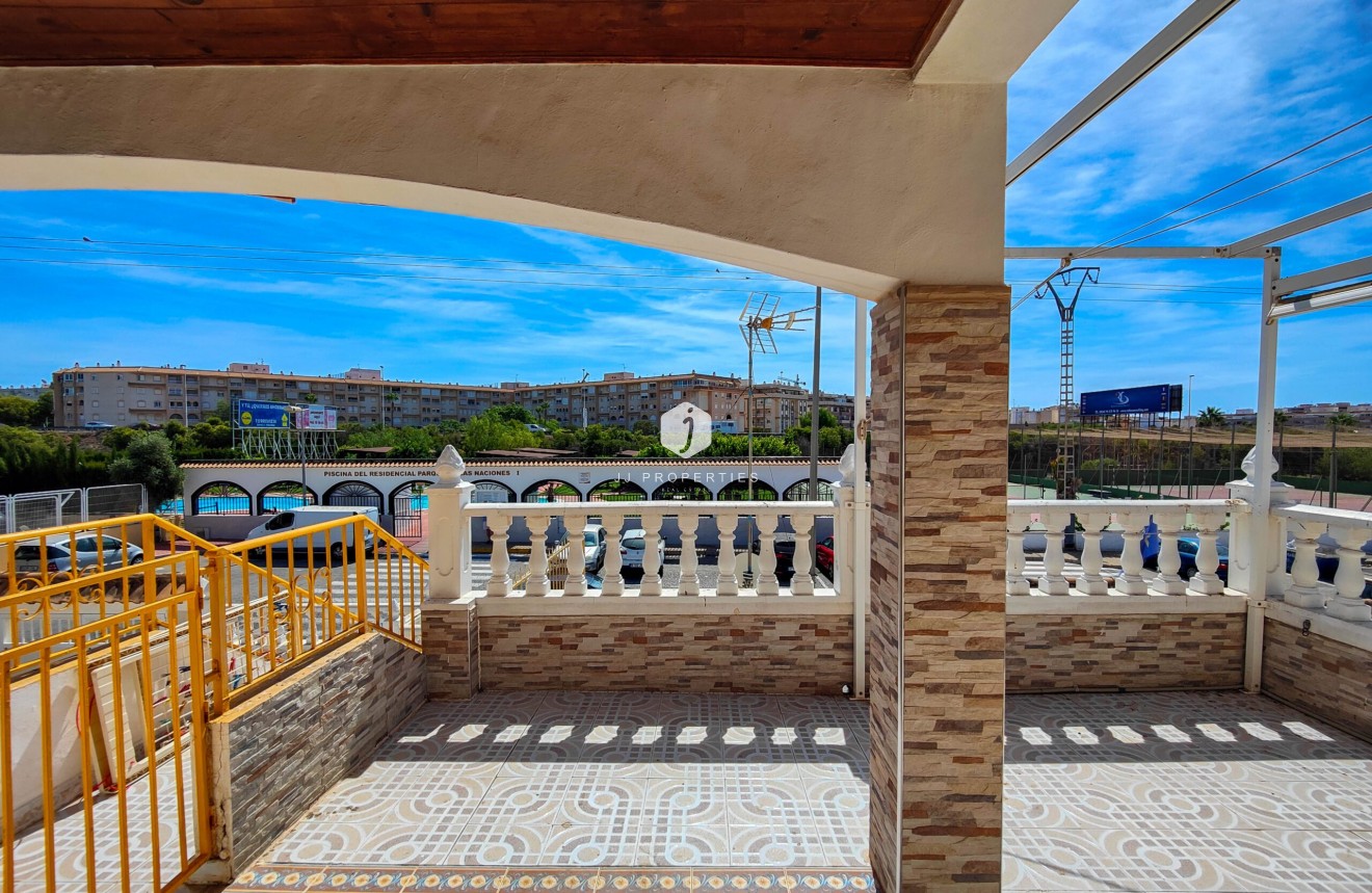 Segunda mano - Bungalow -
Torrevieja - Costa Blanca