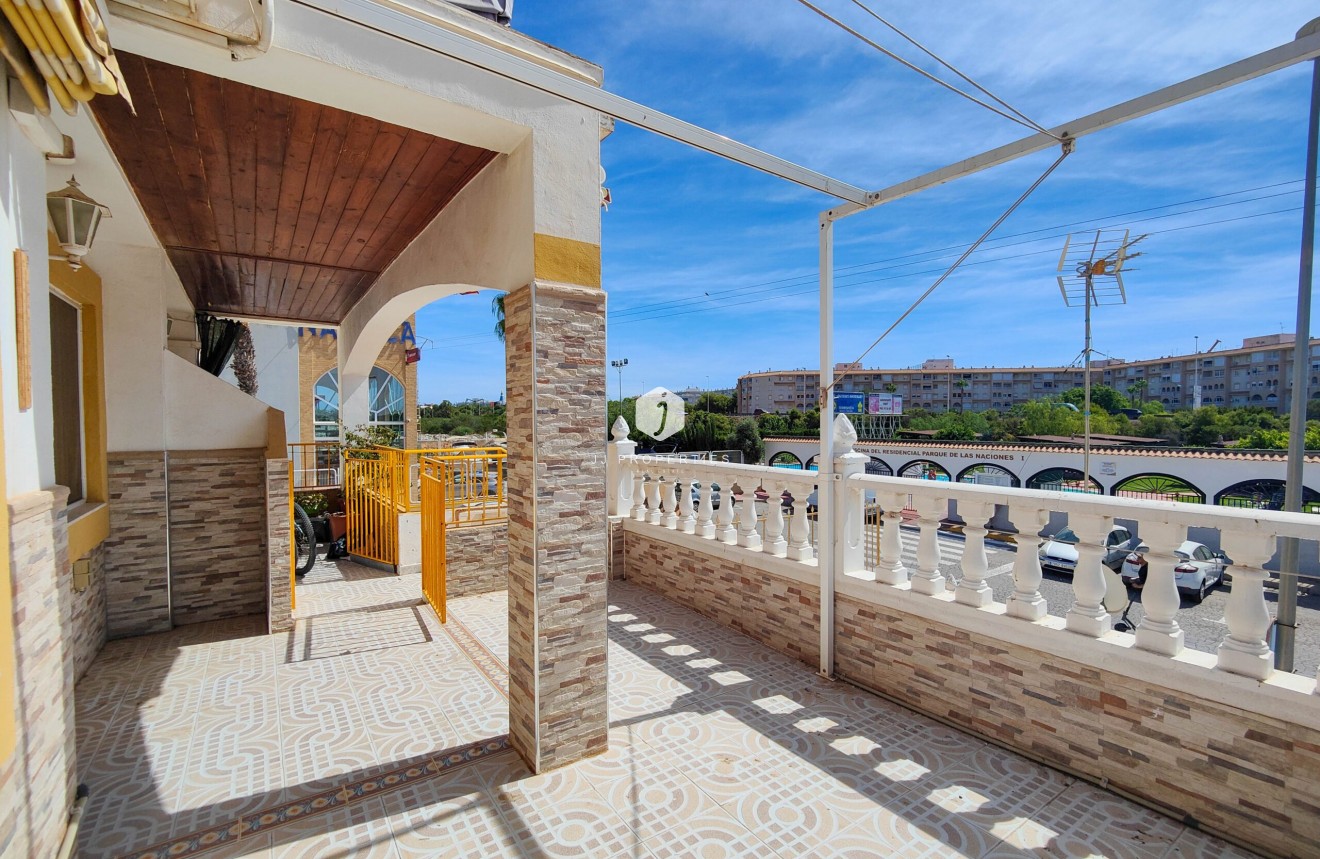 Segunda mano - Bungalow -
Torrevieja - Costa Blanca