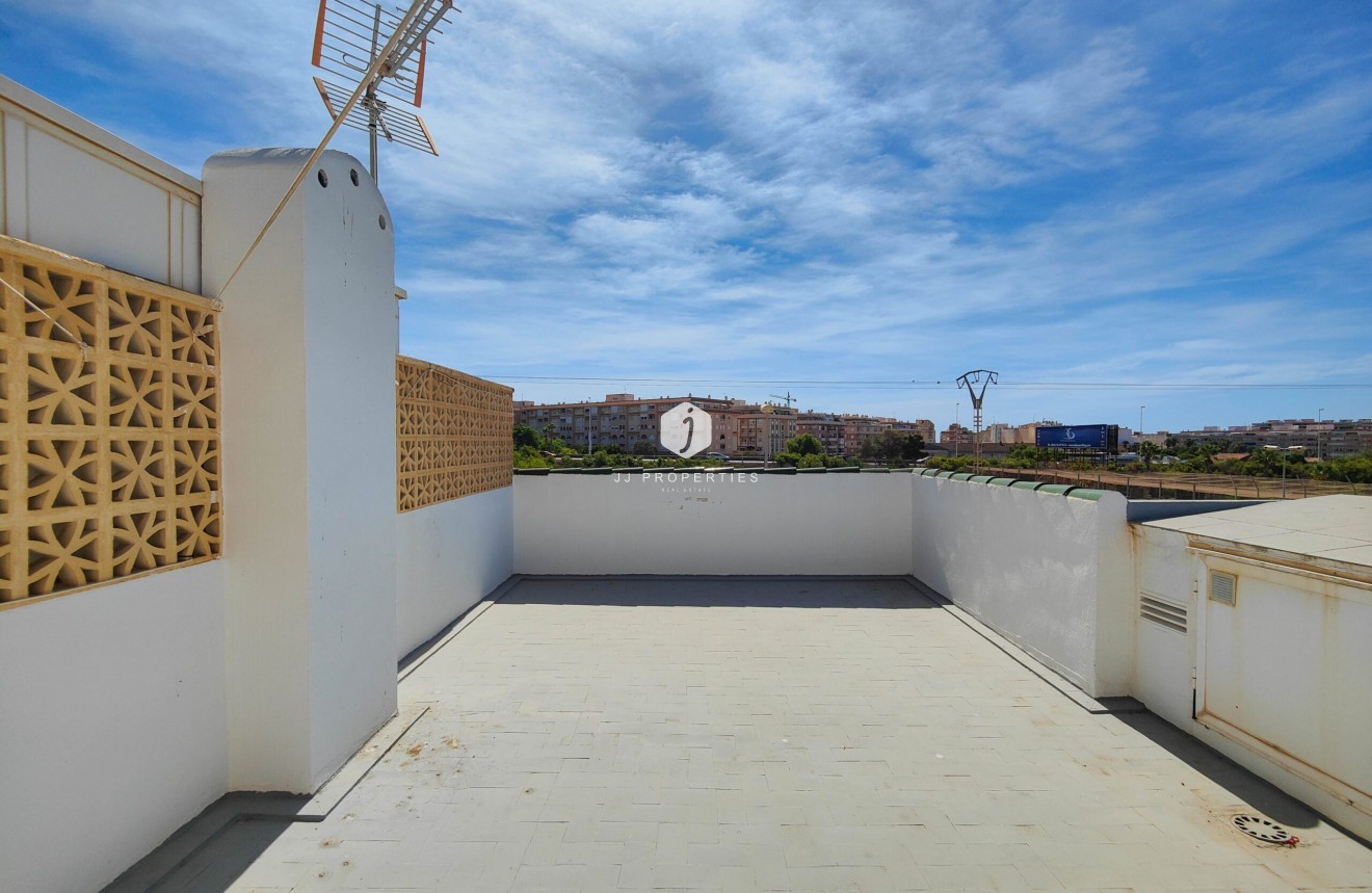 Segunda mano - Bungalow -
Torrevieja - Costa Blanca