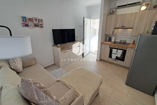 Segunda mano - Ático -
San Miguel de Salinas - Inland