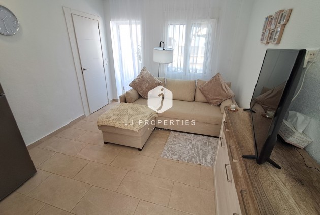 Segunda mano - Ático -
San Miguel de Salinas - Inland