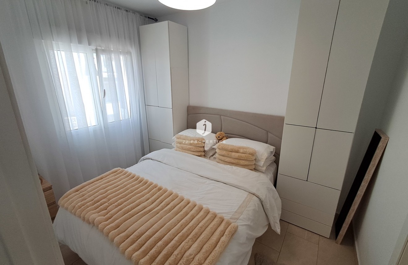 Segunda mano - Ático -
San Miguel de Salinas - Inland