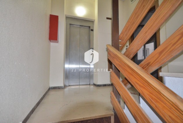 Segunda mano - Apartamento / piso -
Torrevieja - Centro