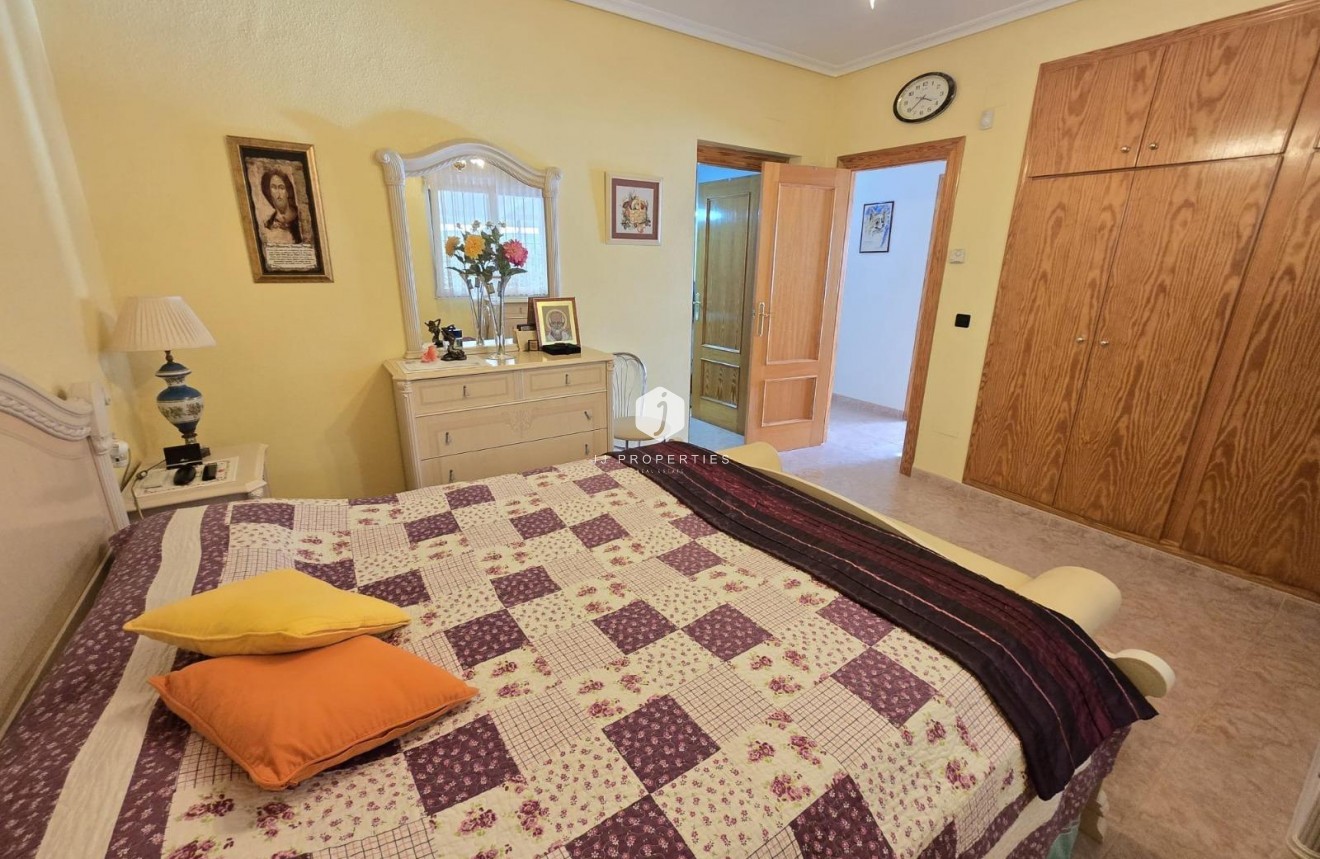 Segunda mano - Villa -
Orihuela Costa - Playa Flamenca