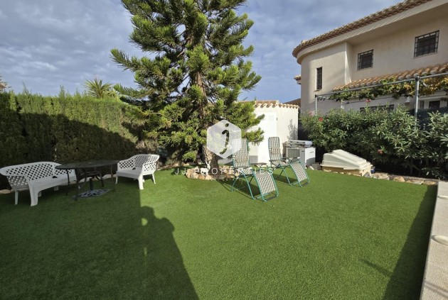 Segunda mano - Villa -
Orihuela Costa - Playa Flamenca