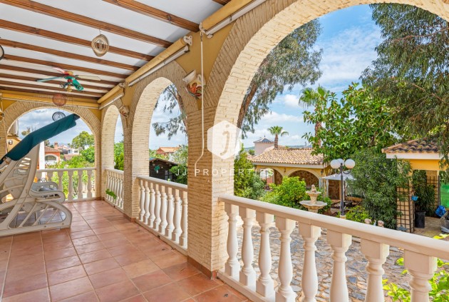 Segunda mano - Villa -
Jacarilla - Inland