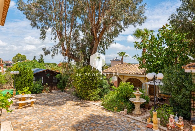 Segunda mano - Villa -
Jacarilla - Inland