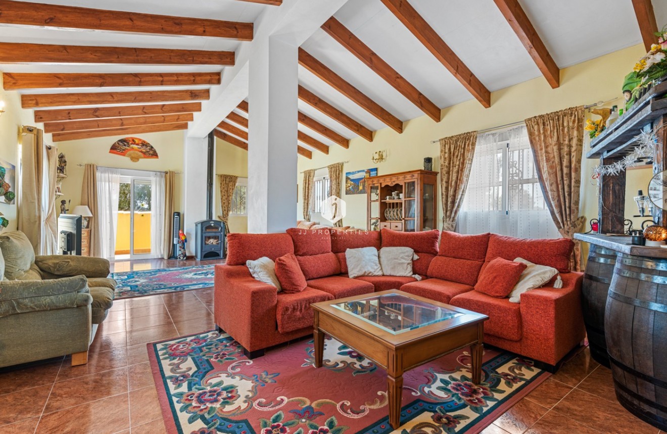 Segunda mano - Villa -
Jacarilla - Inland