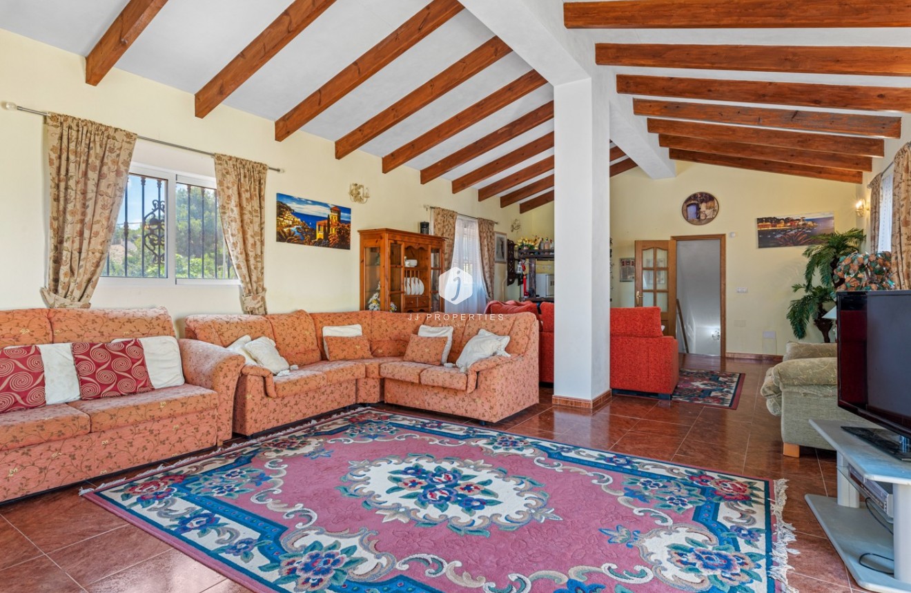 Segunda mano - Villa -
Jacarilla - Inland