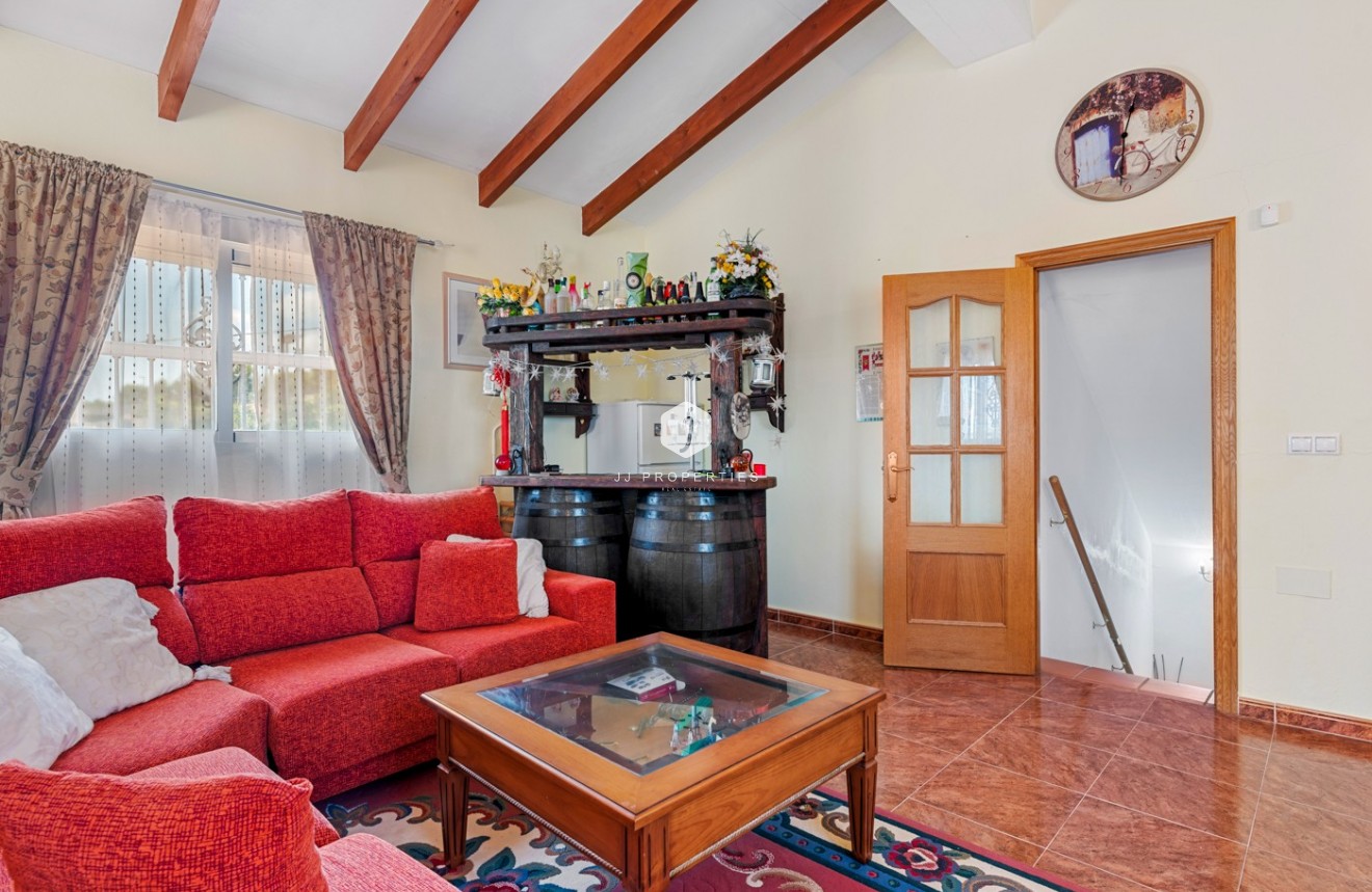 Segunda mano - Villa -
Jacarilla - Inland