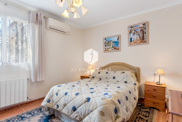 Segunda mano - Villa -
Jacarilla - Inland