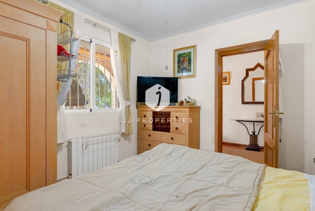 Segunda mano - Villa -
Jacarilla - Inland