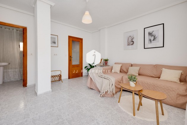 Segunda mano - Bungalow -
Torrevieja - Los Frutales